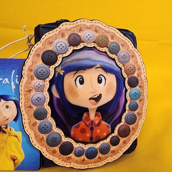 Loungefly Coraline Portal Button Frame Lenticular Zip Wallet NEW - Picture 2 of 15